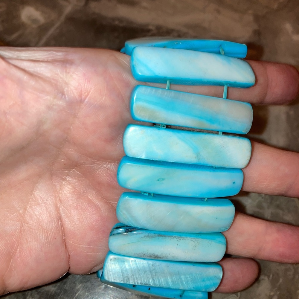 SOLID MOTHER Of PEARL 2.14 OZ UNIFORM/SMOOTH STRETCH BRACELET. HIGH QUALITY.7-8”